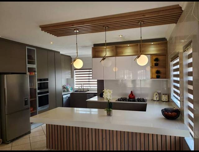 3 BEDROOM HOUSE FOR SALE IN HEUWELSIG ESTATE